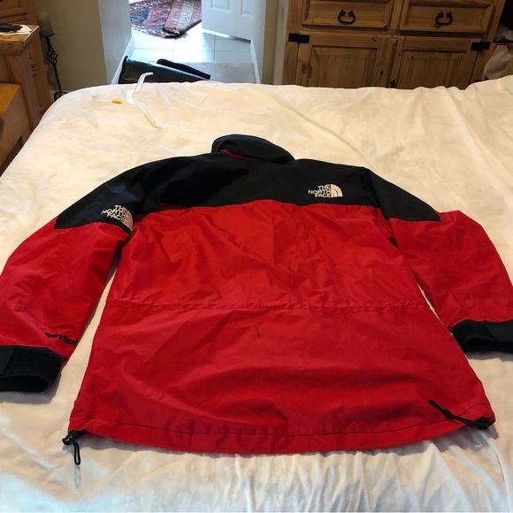 Mens med North Face jacket - Picture 10 of 16